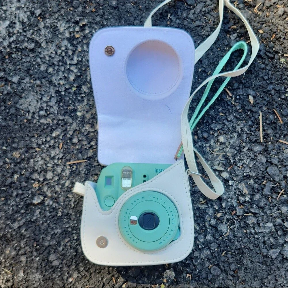 Fujifilm Instax Mini 9 Camera with Case Mint Green